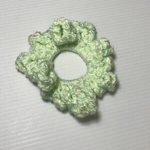 NWT Green White Handmade Crocheted Hair Scrunchie